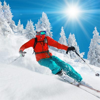 Über uns 2 Ein Skifahrer am Hang