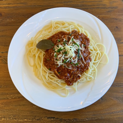 Spaghetti mit Tomaten-Fleischsauce