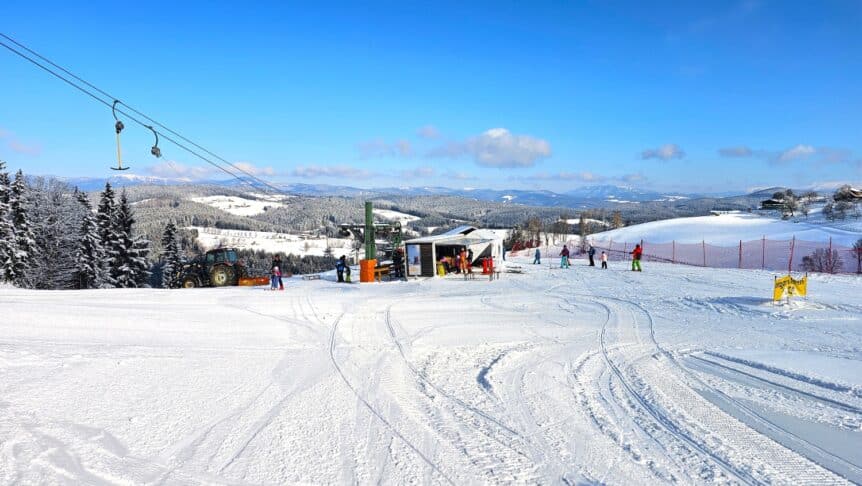 Saisonstart am 5. Dezember 2026 1 Neuschnee im Skigebiet Simonhöhe